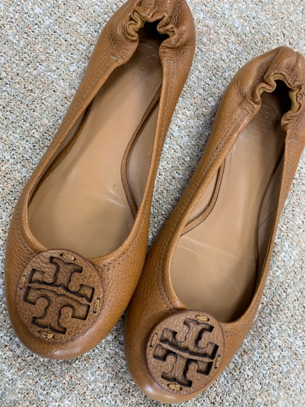 Tory Burch Cognac Leather Logo Ballet Flats - Picture 4 of 8